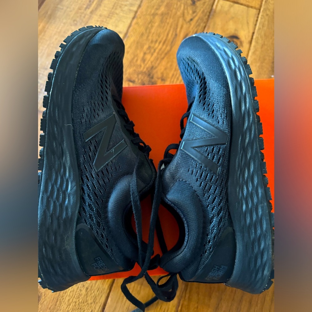 New Balance Fresh Foam Black shoes 8.5